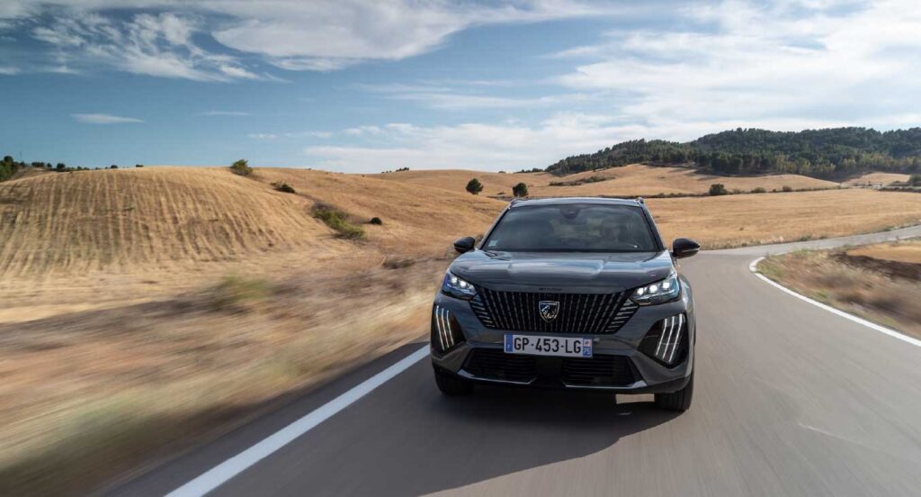 PEUGEOT abre as encomendas em Portugal para o novo 3008 Plug-in Hybrid