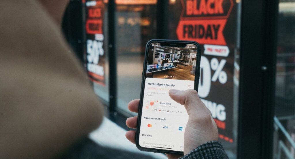Black Friday: Mais de metade dos portugueses tenciona comprar tanto online como nas lojas físicas