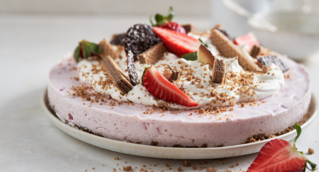 TARTE DE MORANGOS E BOLACHAS