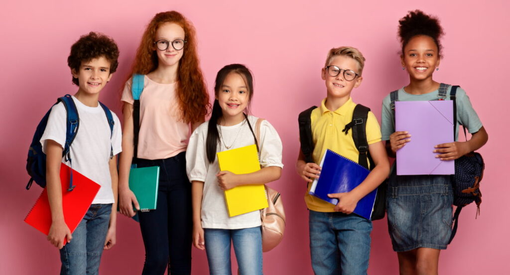 Regresso às Aulas: Encarregados de educação preferem ensino presencial (82%) e valorizam a escola pública (79%)