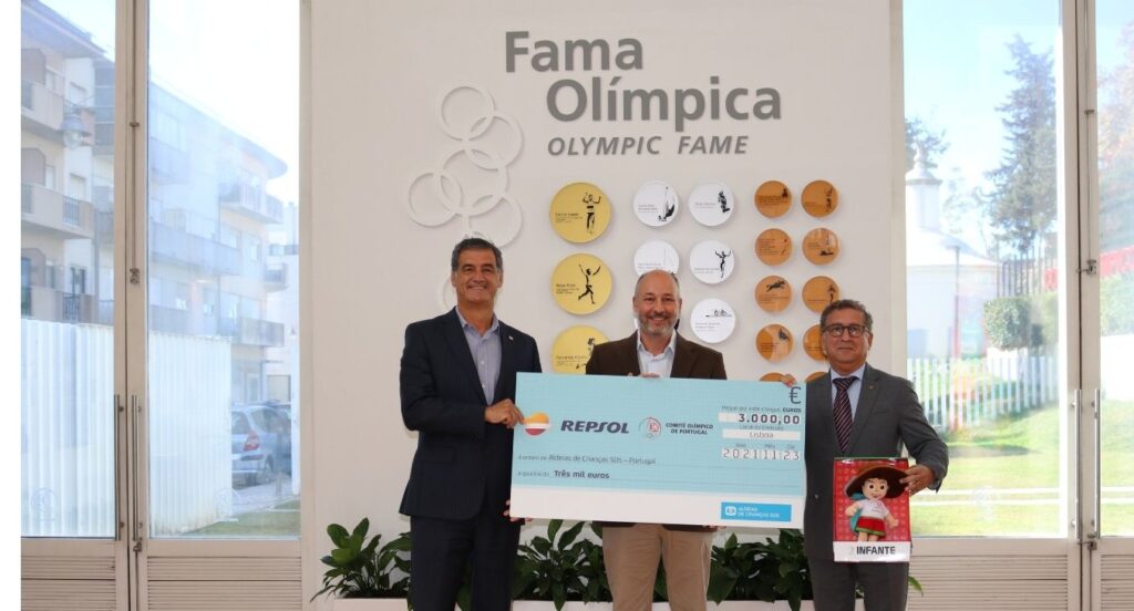 Repsol oferece cheque à Associação Aldeias de Crianças SOS Portugal