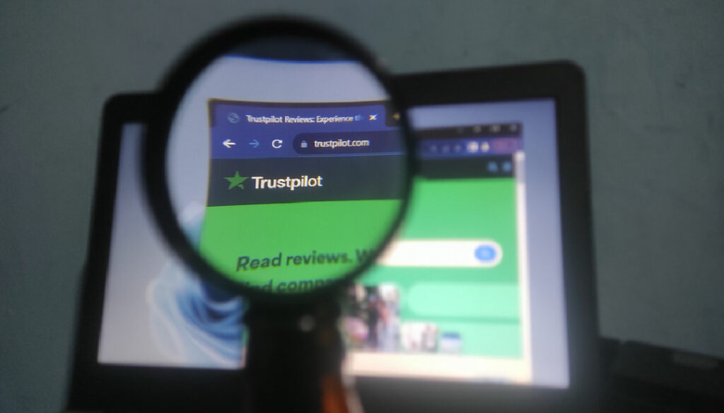 iServices atinge 100 mil avaliações no Trustpilot e mantém classificação de 4,8 em 5