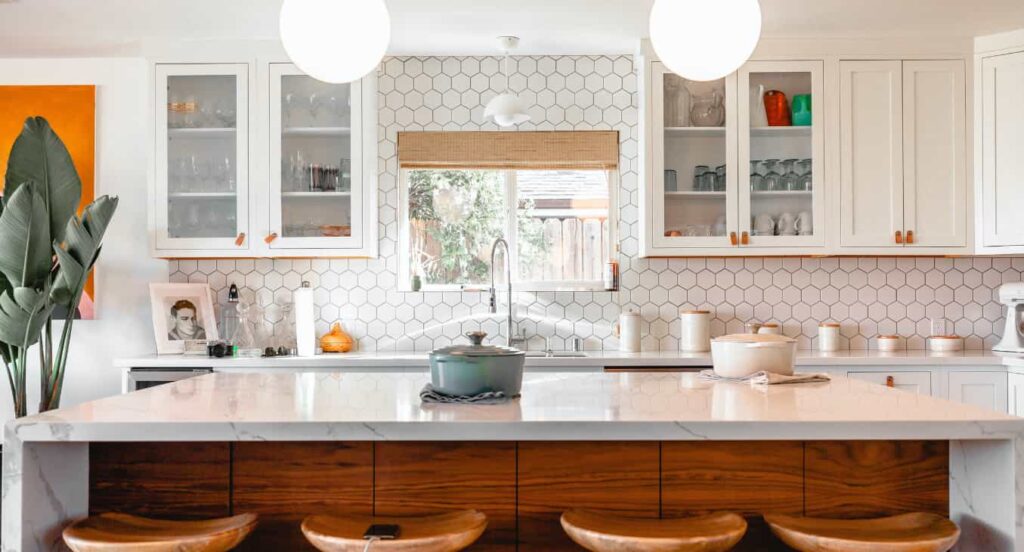 Queres uma cozinha personalizada e adaptada ao teu estilo de vida? Deixa com a Movimar.
