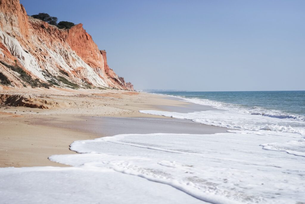 Este ano 76% dos consumidores prefere passar as férias em Portugal