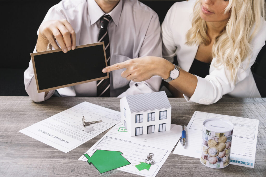 RE/MAX BATE RECORDES DE RECRUTAMENTO DE CONSULTORES IMOBILIÁRIOS EM 2020